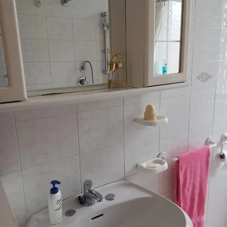 Casa Di Adele Con Giardino Privato A 150 Mt Dal Mare Senigallia