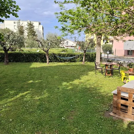 Casa Di Adele Con Giardino Privato A 150 Mt Dal Mare Holiday home Senigallia