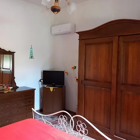 Casa Di Adele Con Giardino Privato A 150 Mt Dal Mare Senigallia