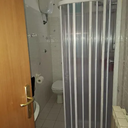 Casa Di Adele Con Giardino Privato A 150 Mt Dal Mare Casa vacanze